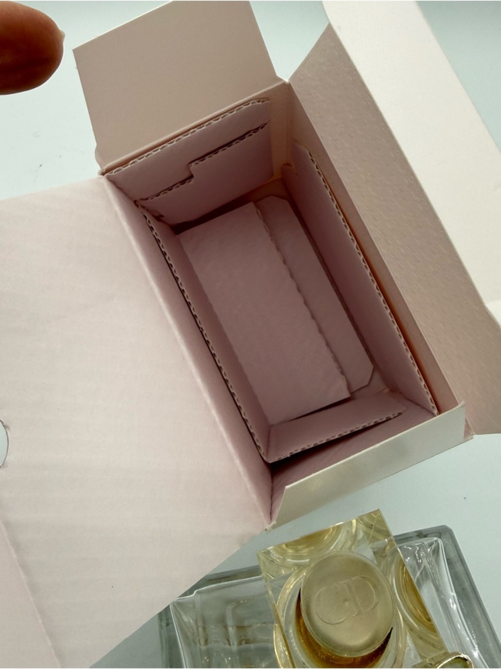 Dior Miss Dior Containers - Picture 11 of 15